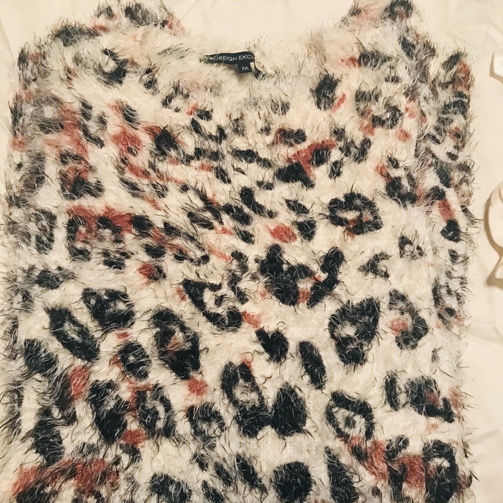 🛑SOLD🛑Fuzzy oversized sweater